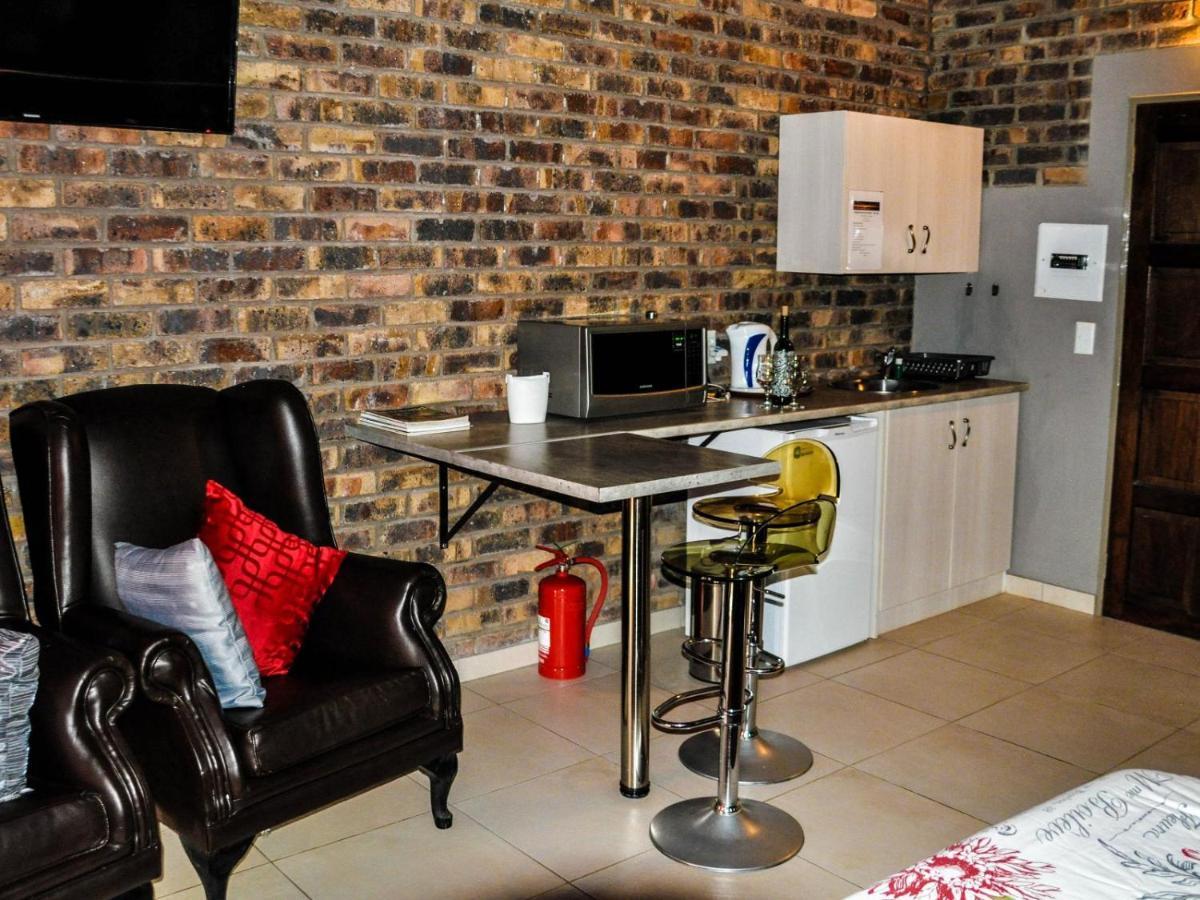 Gobabis Die Dam - Transkalahari End Resort المظهر الخارجي الصورة